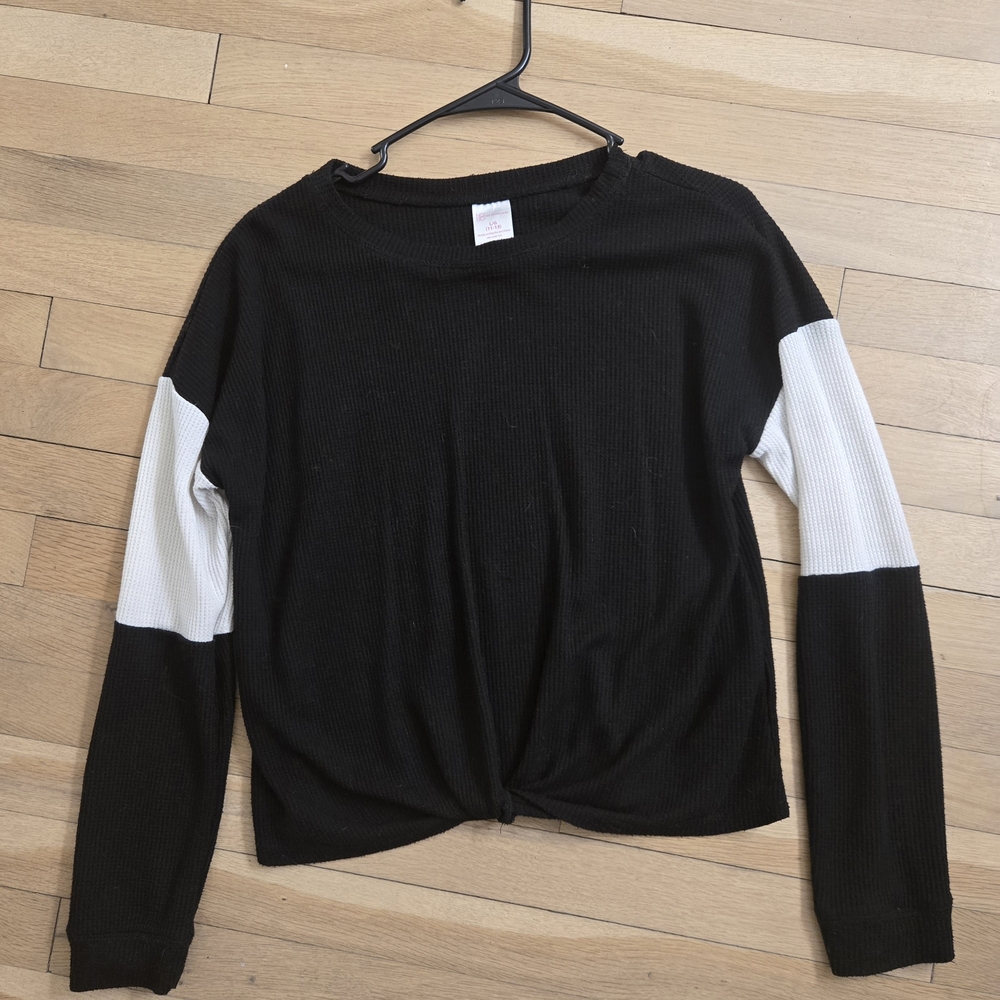 No Boundaries Black and White Long Sleeve Top